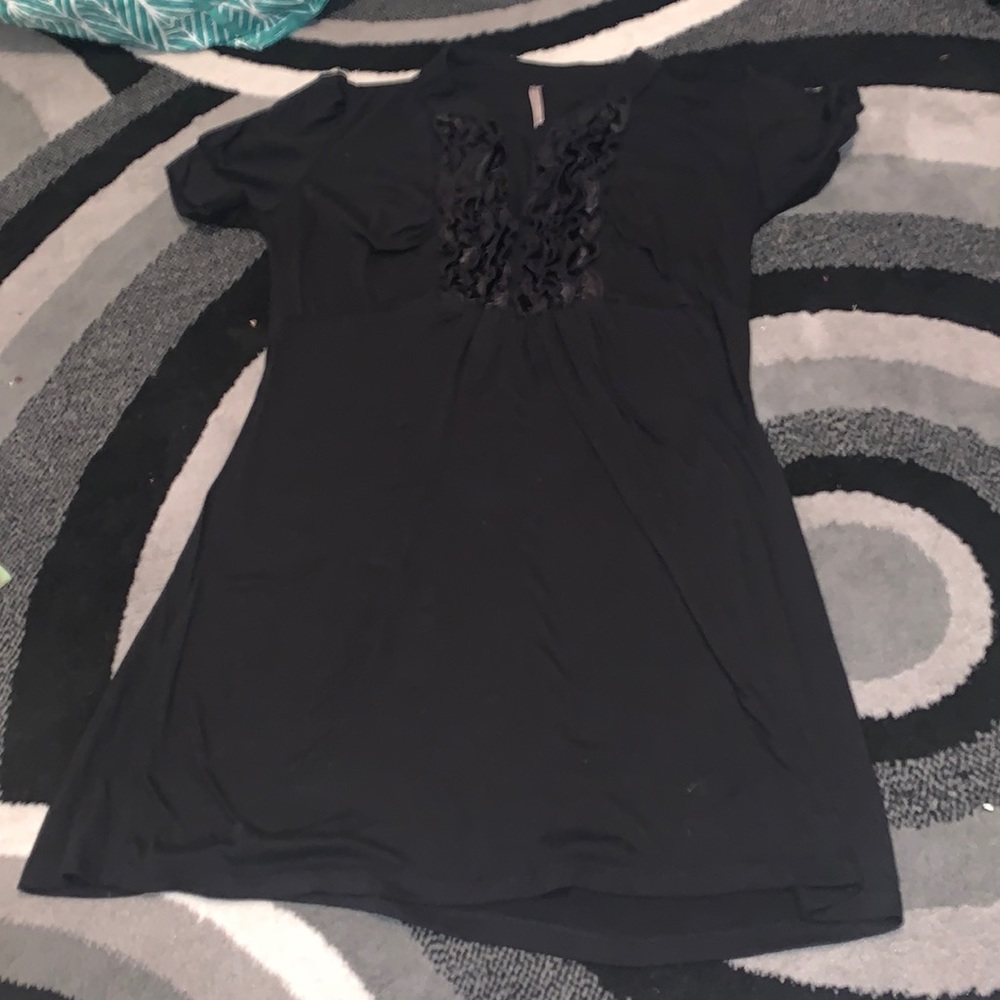 $1! Rue22 Ruffle top dress